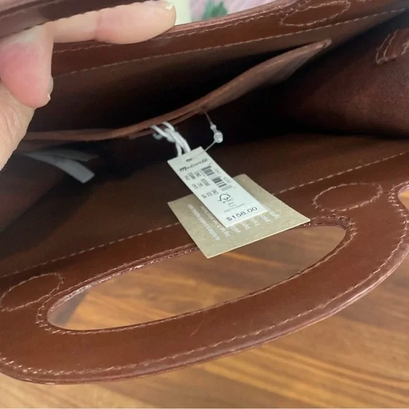 NWT Madewell The Toggle Crossbody Bag In Cherry Wood - Picture 7 of 12